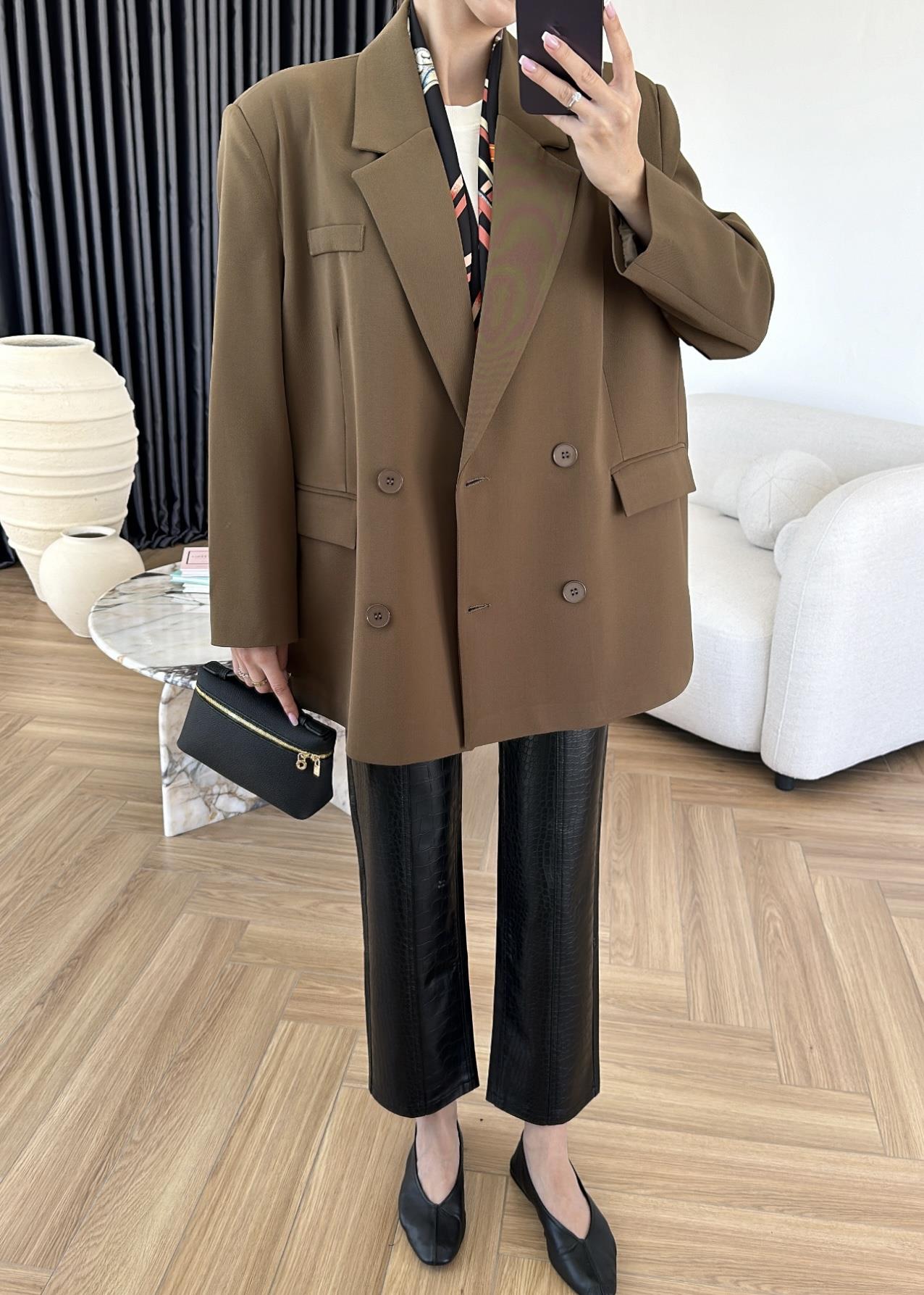 Dört Düğmeli Oversize Ceket