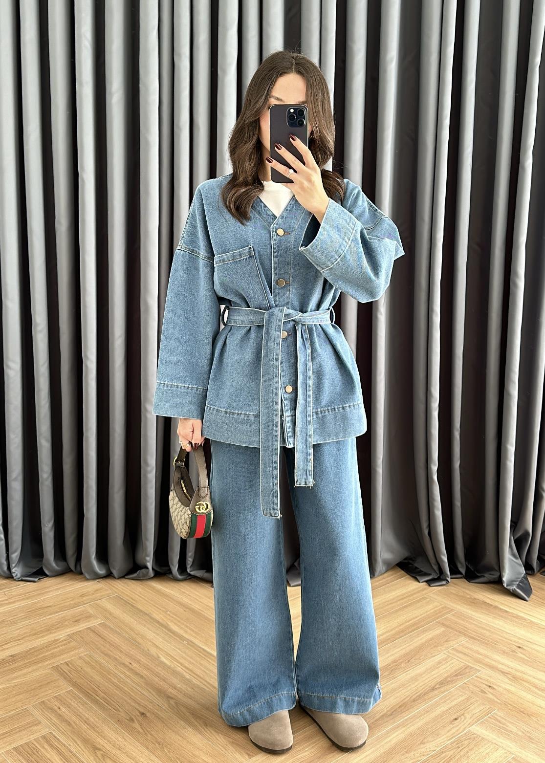 V Yakalı Denim Takım