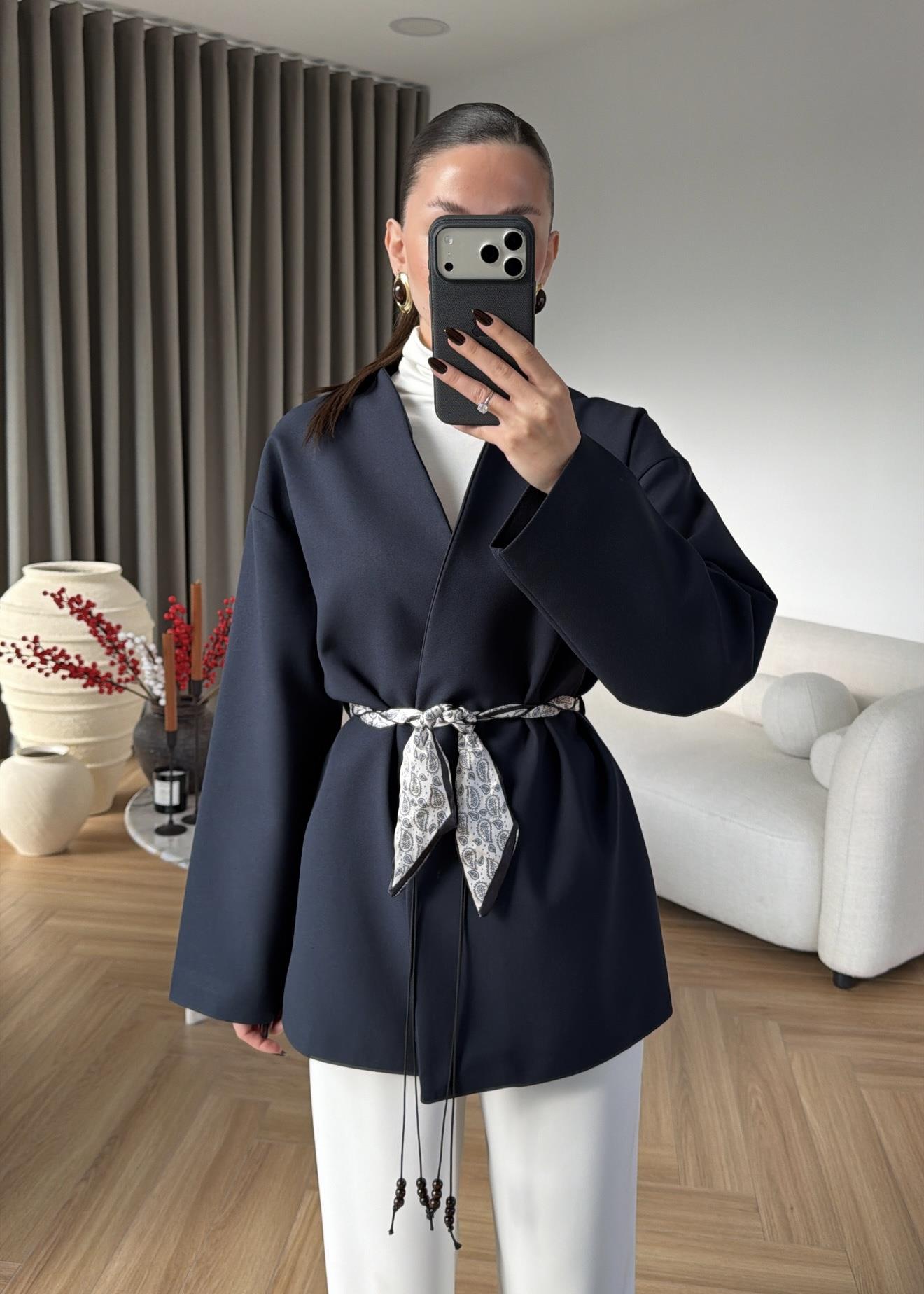 Fular Kemerli Blazer
