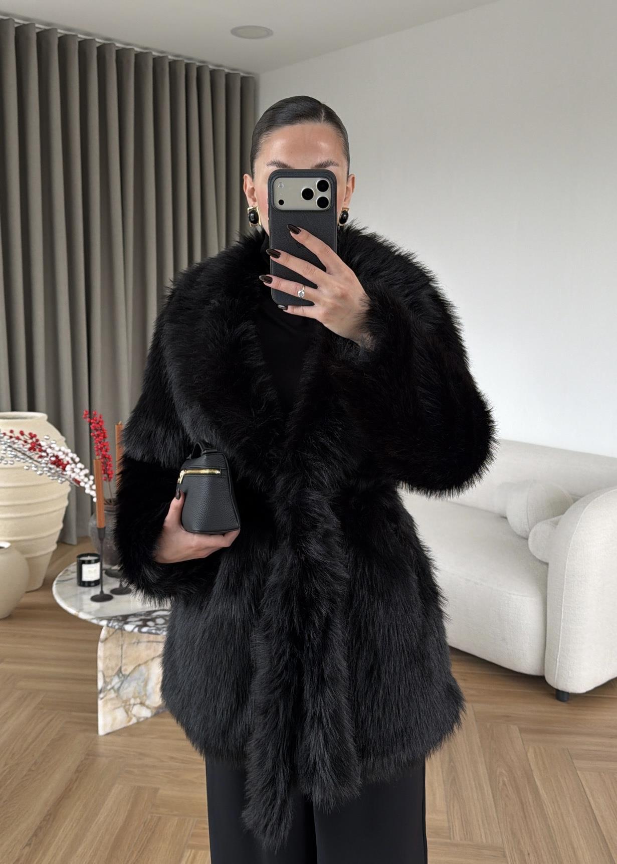 Elite Kuşaklı Kürk