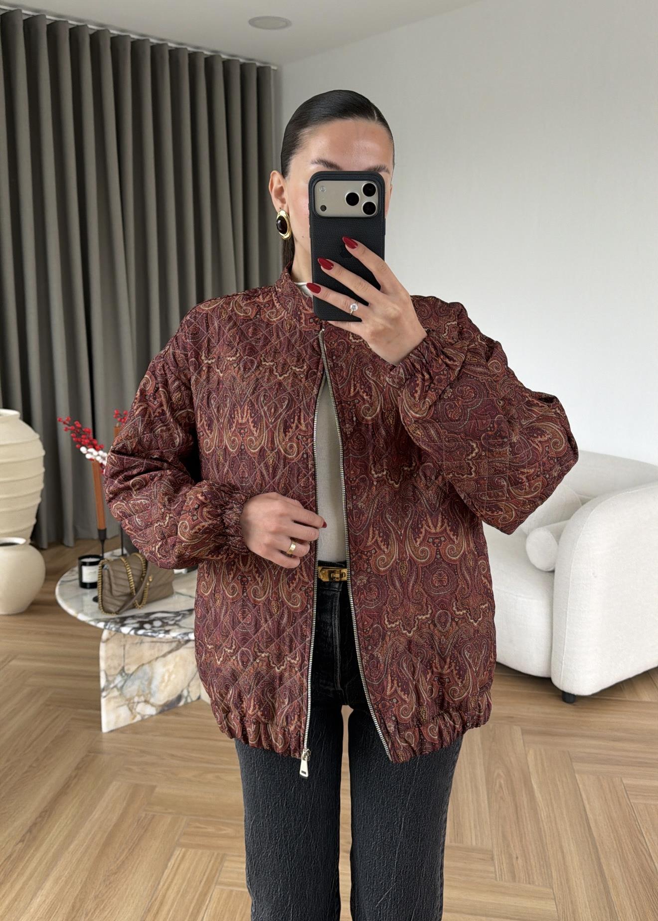 Ebru Desenli Kapitone İnce Mont