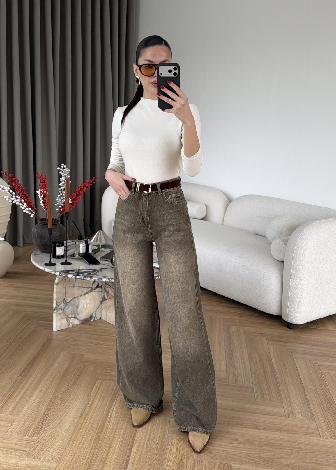 Mona Kemerli Geniş Paça Jean