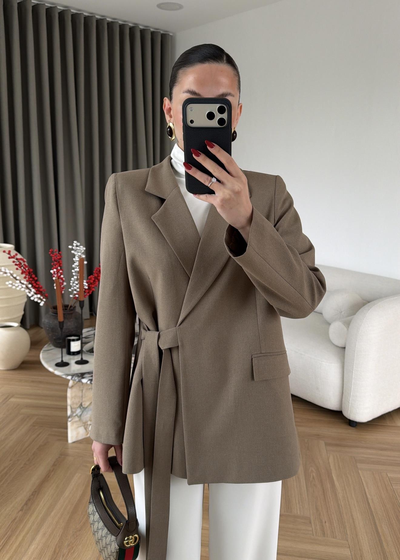 Mira Yandan Bağlamalı Blazer