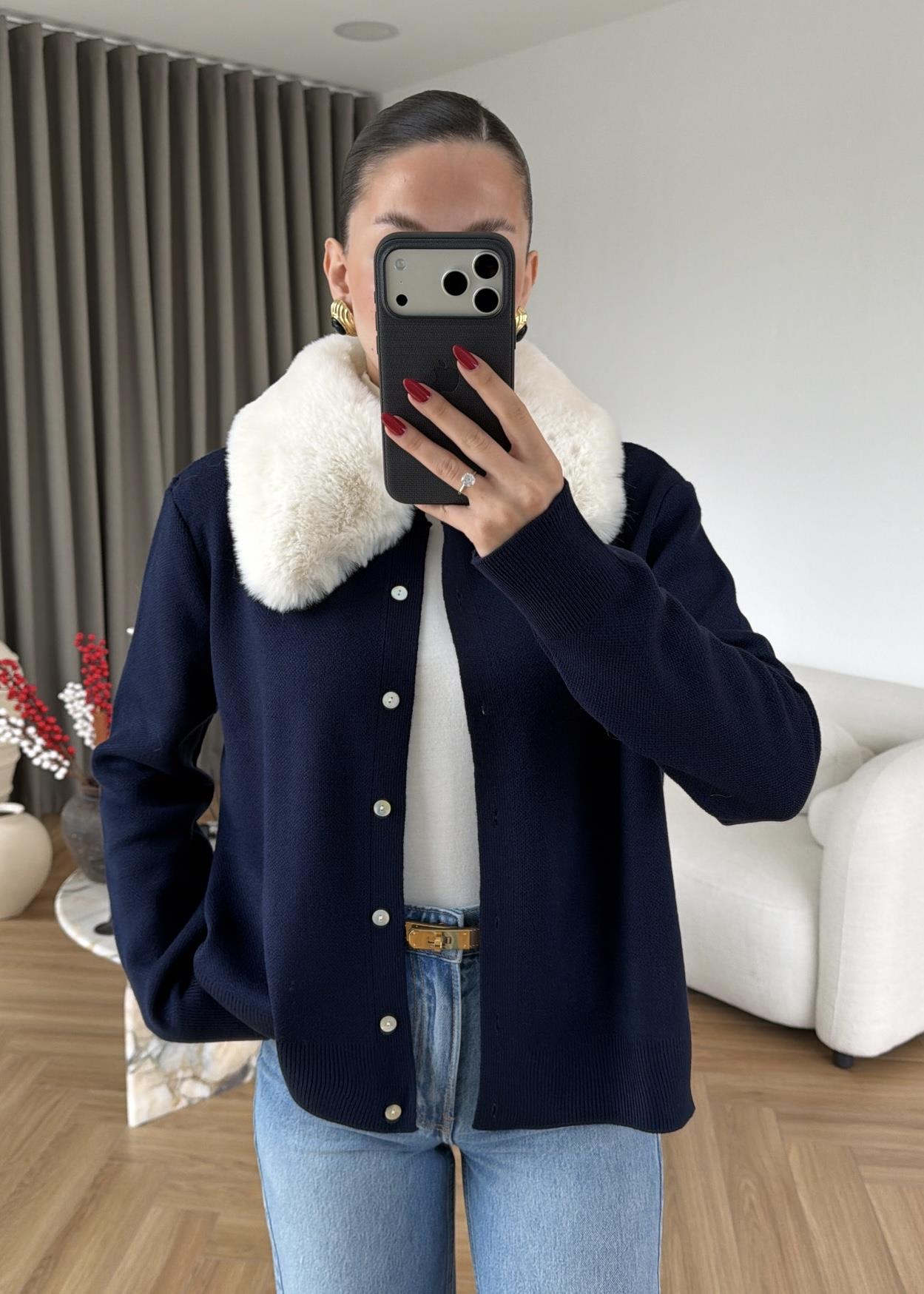 Button Peluş Yakalı Hırka