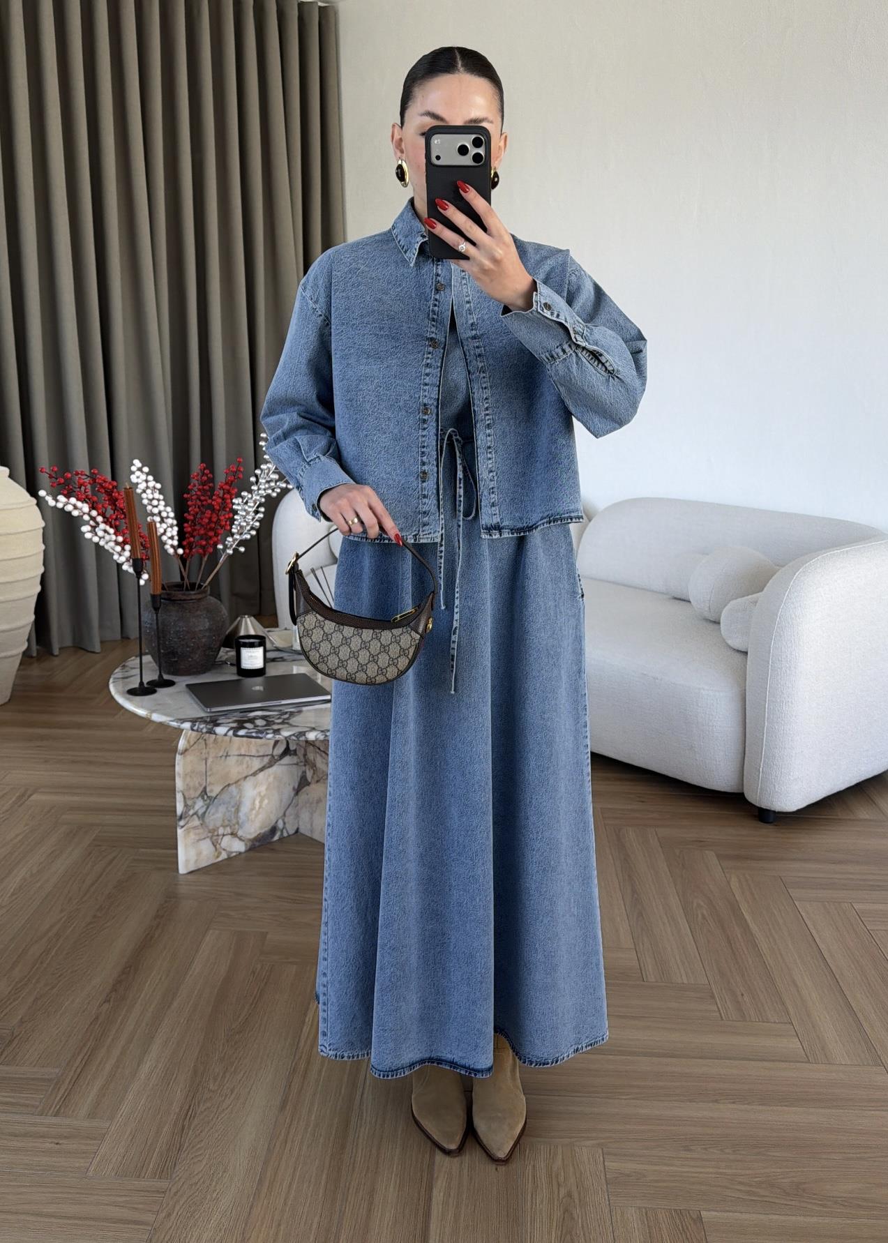 Gömlekli Kolsuz Elbiseli Denim Takım
