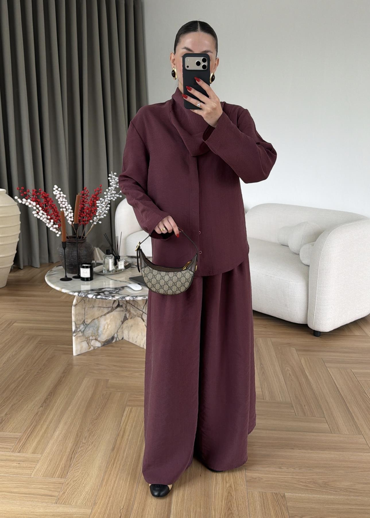 Geniş Paçalı Degaje Yakalı Takım