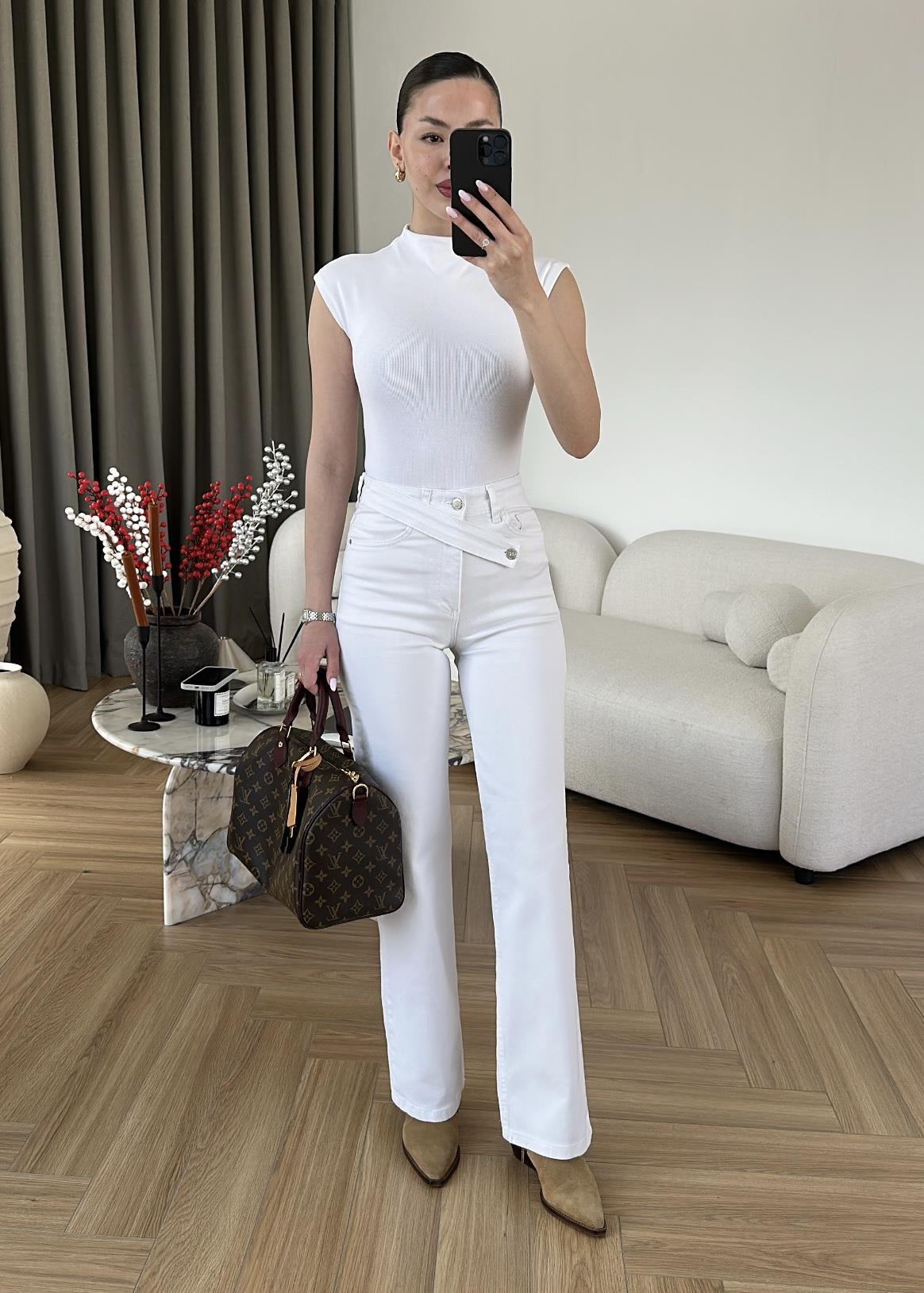 Çapraz Kemerli Straight Jean