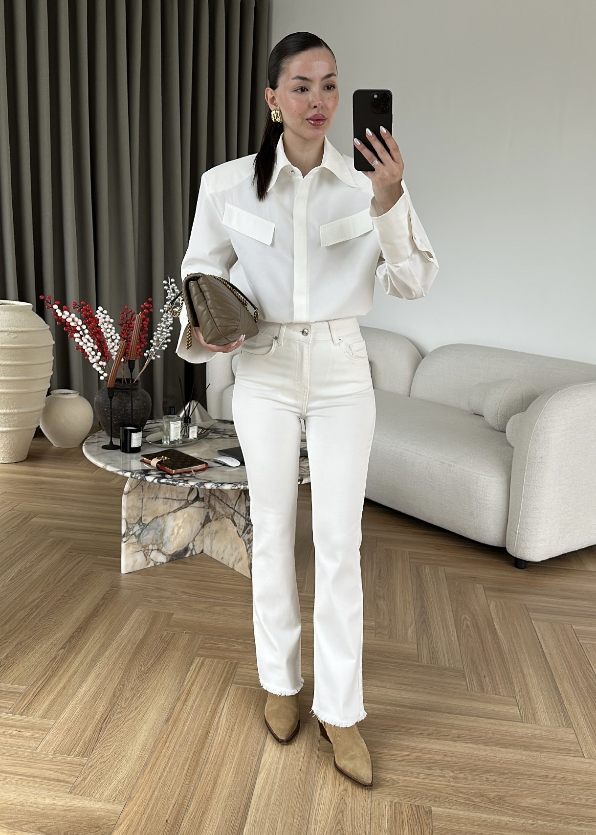 Paçası Püsküllü Mini Flare Jean