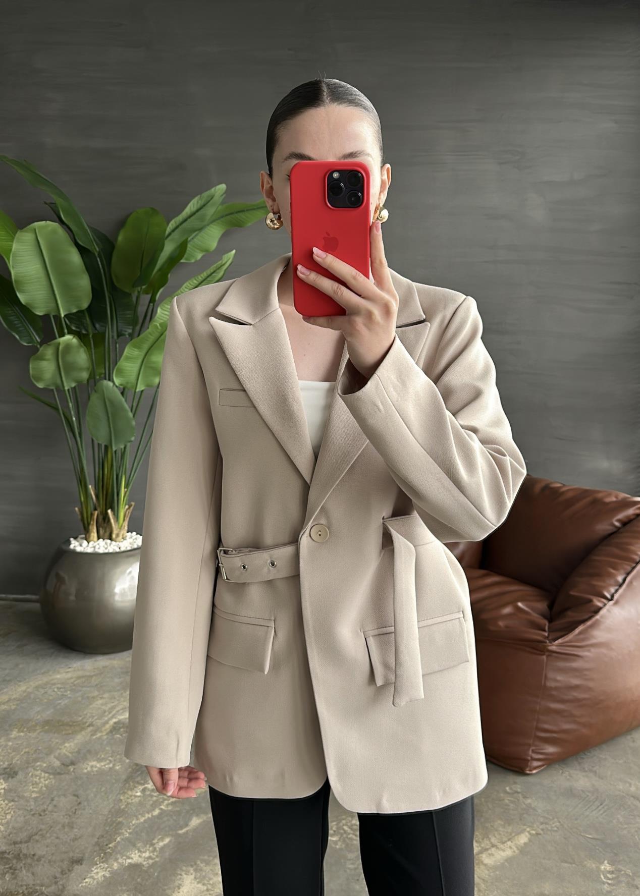 Tasarım Kemer Detaylı Blazer Ceket