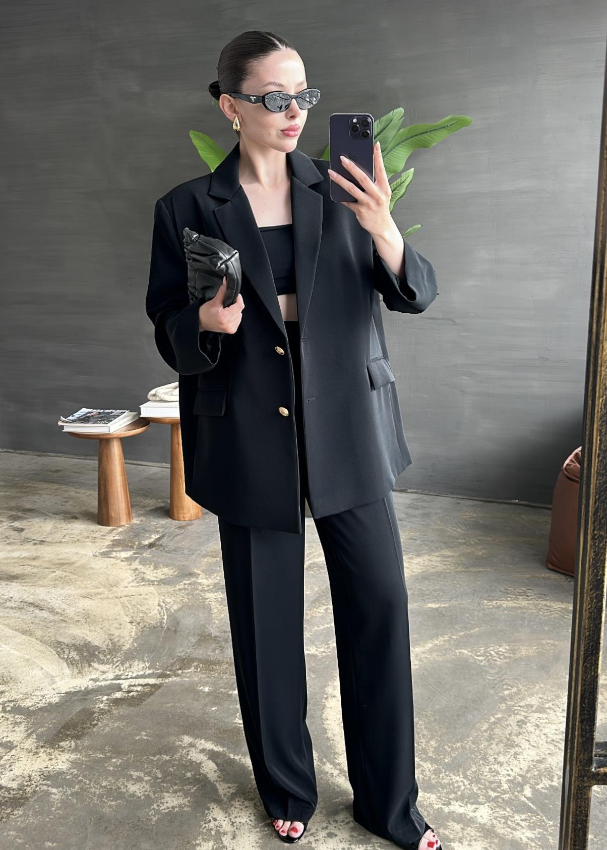 Tasarım Düğmeli Oversize Ceketli Takım