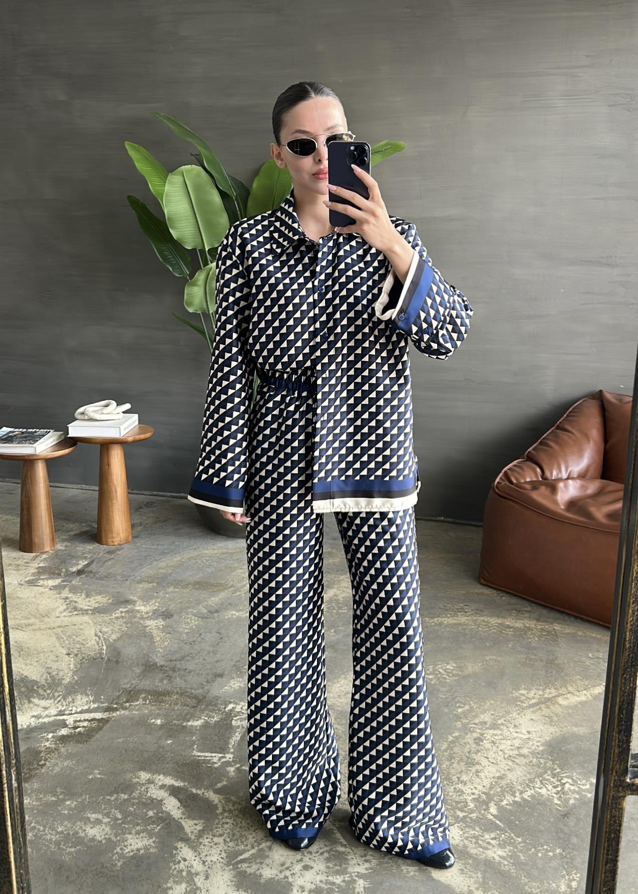 Zigzag Desenli Saten Takım