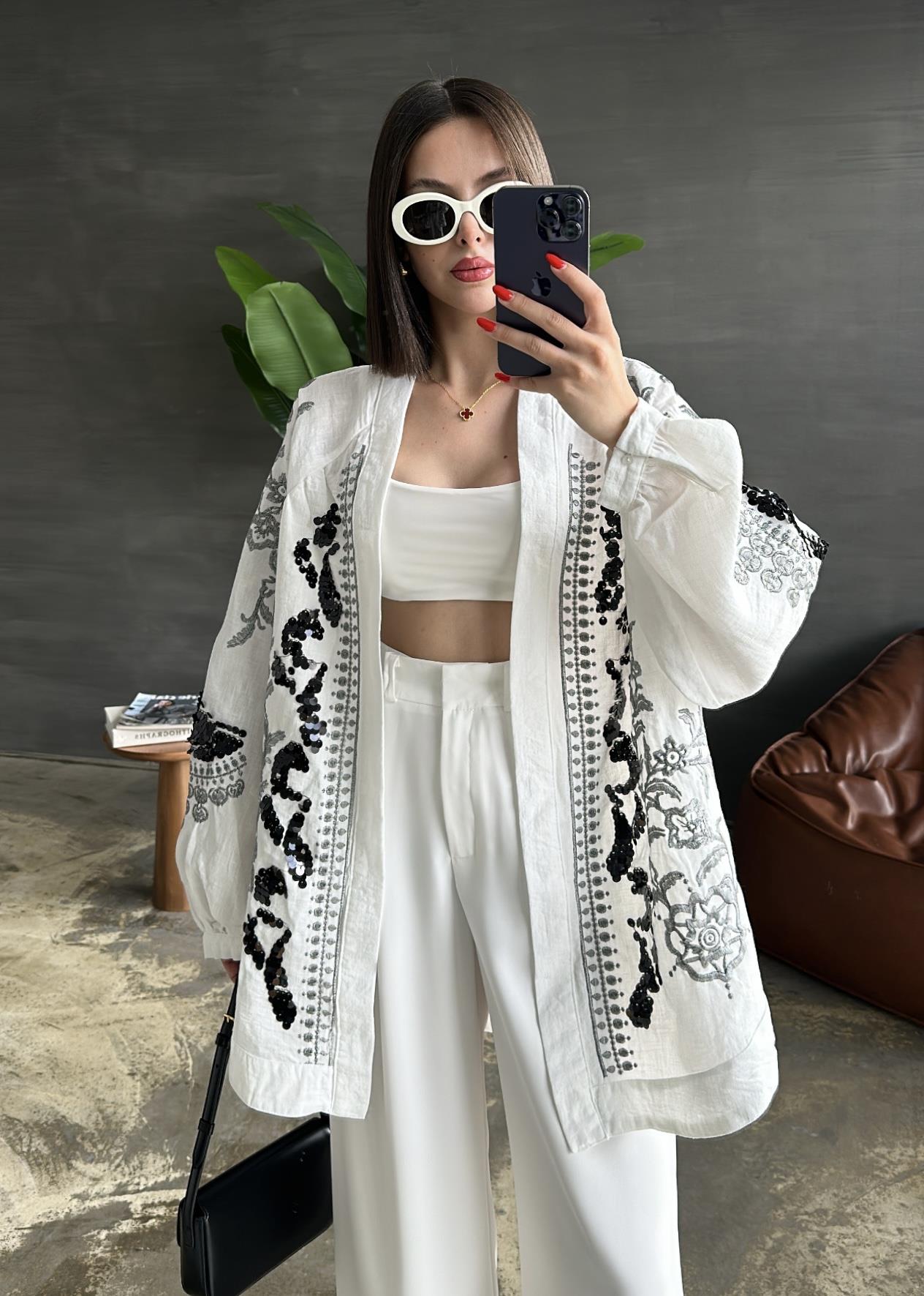 Elina Pullu Nakışlı Kimono