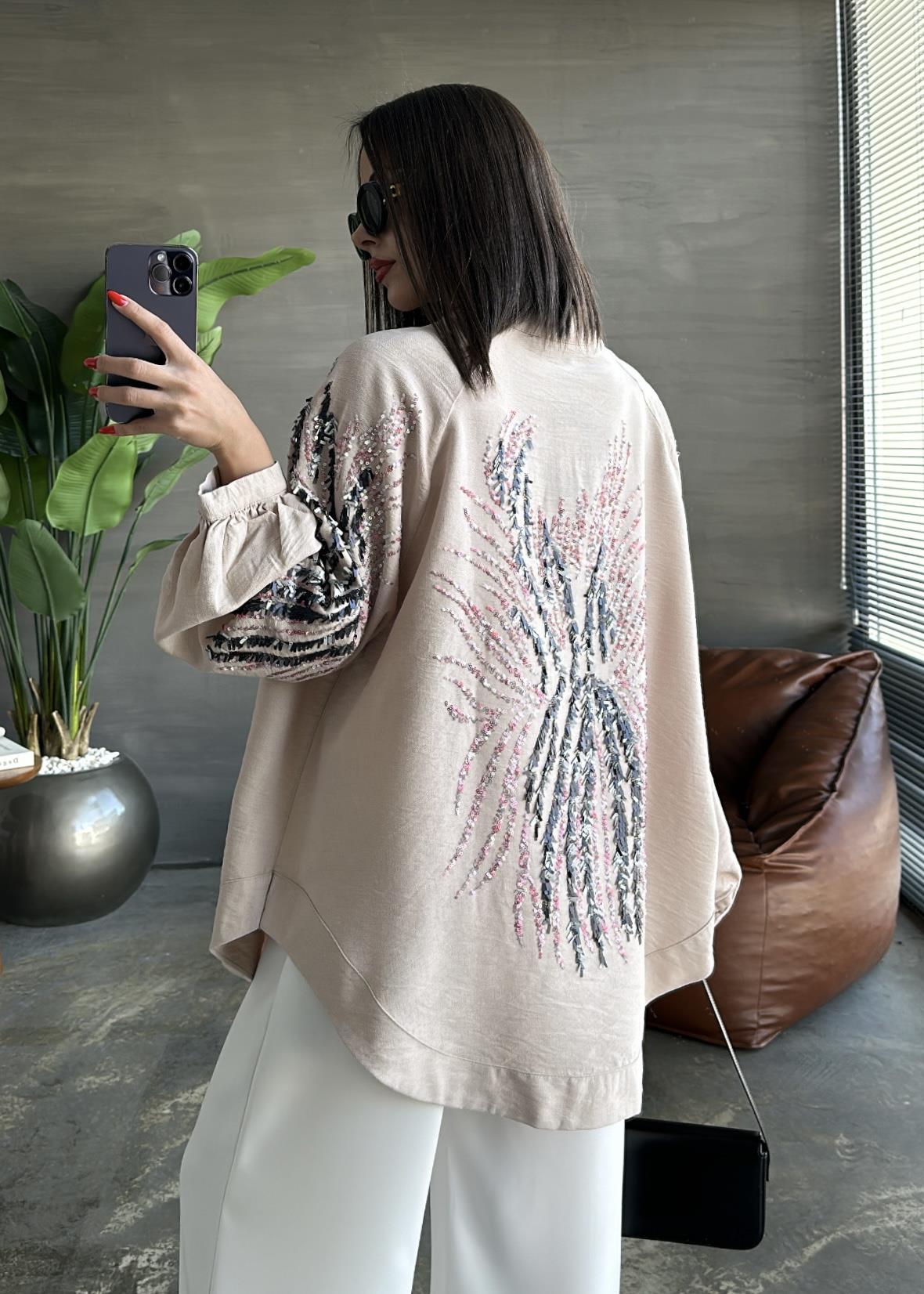 Saçaklı Pul İşlemeli Kimono