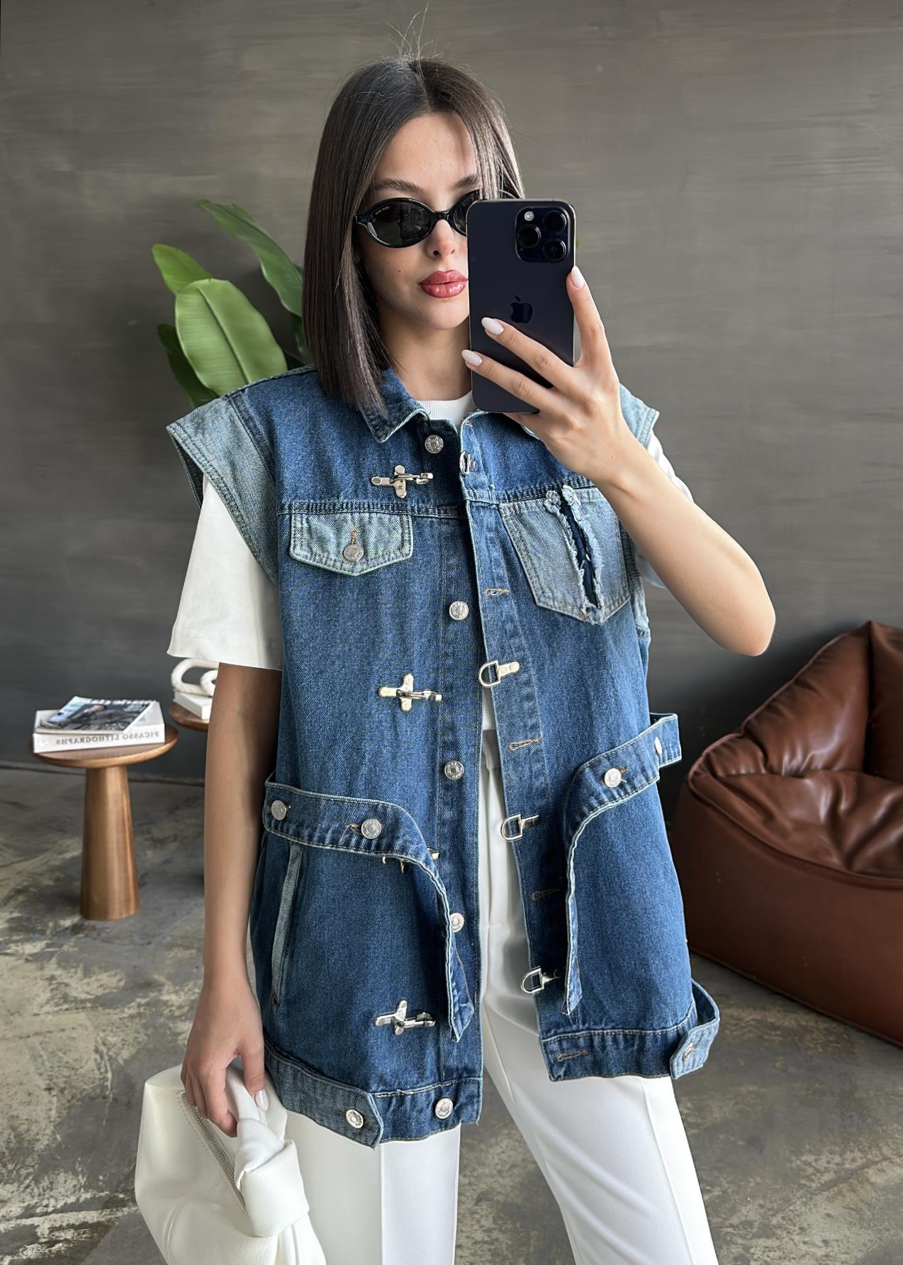 Kanca Detaylı Premium Denim Yelek