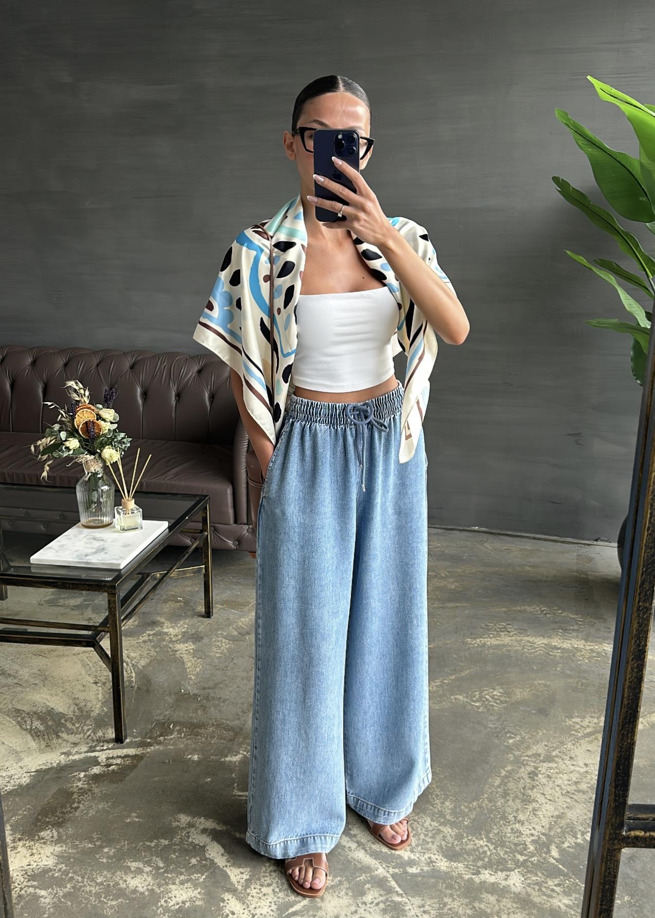 Geniş Paçalı Denim Pantolon